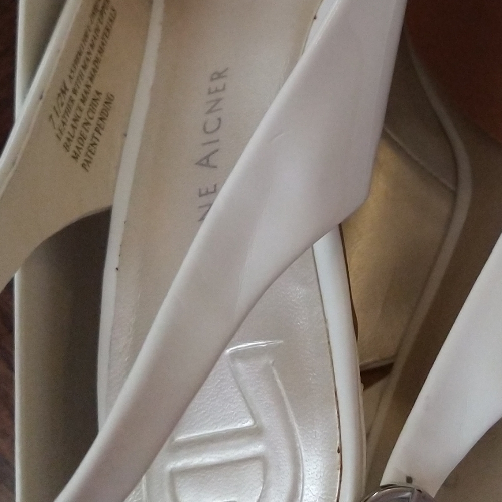 Etienne Aigner🤍 Classic Ivory Leather Shoes🤍 2.25" Heels NIB 7.5M. 🆕 - Picture 8 of 8